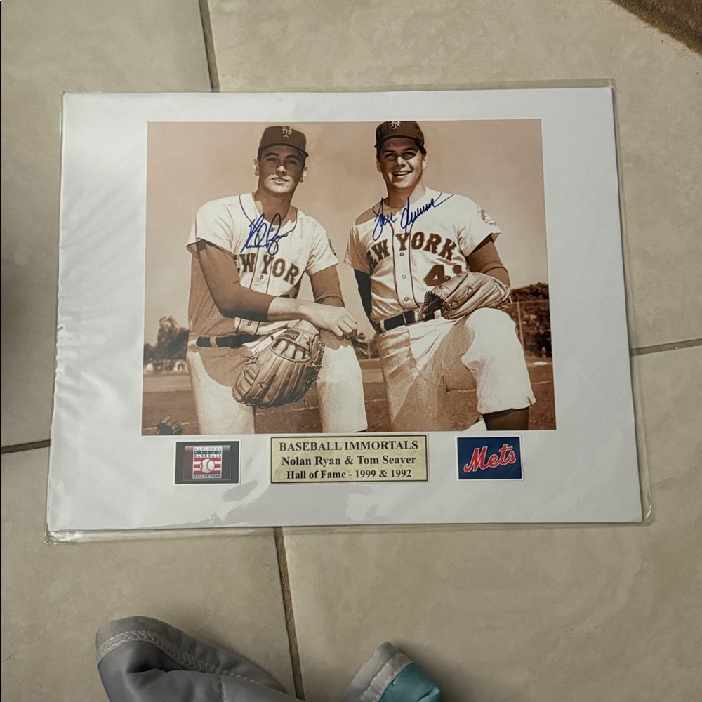 - New York Mets Tom Seaver nolan Ryan autographed photo​